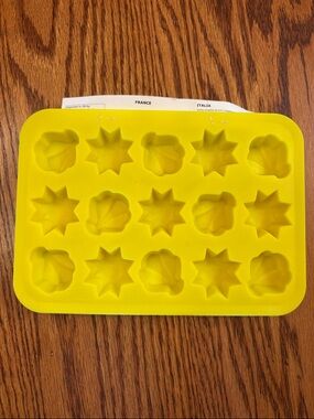 NWT IKEA SURSOT Ice Cube Tray for Star and shell shaped ice cubes for beverages